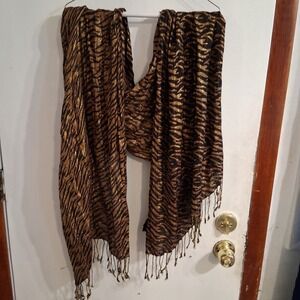 Vtg Y2K H&M Old Money‎ Glam Tiger Print Fringed Shawl Scarf EUC Perfect